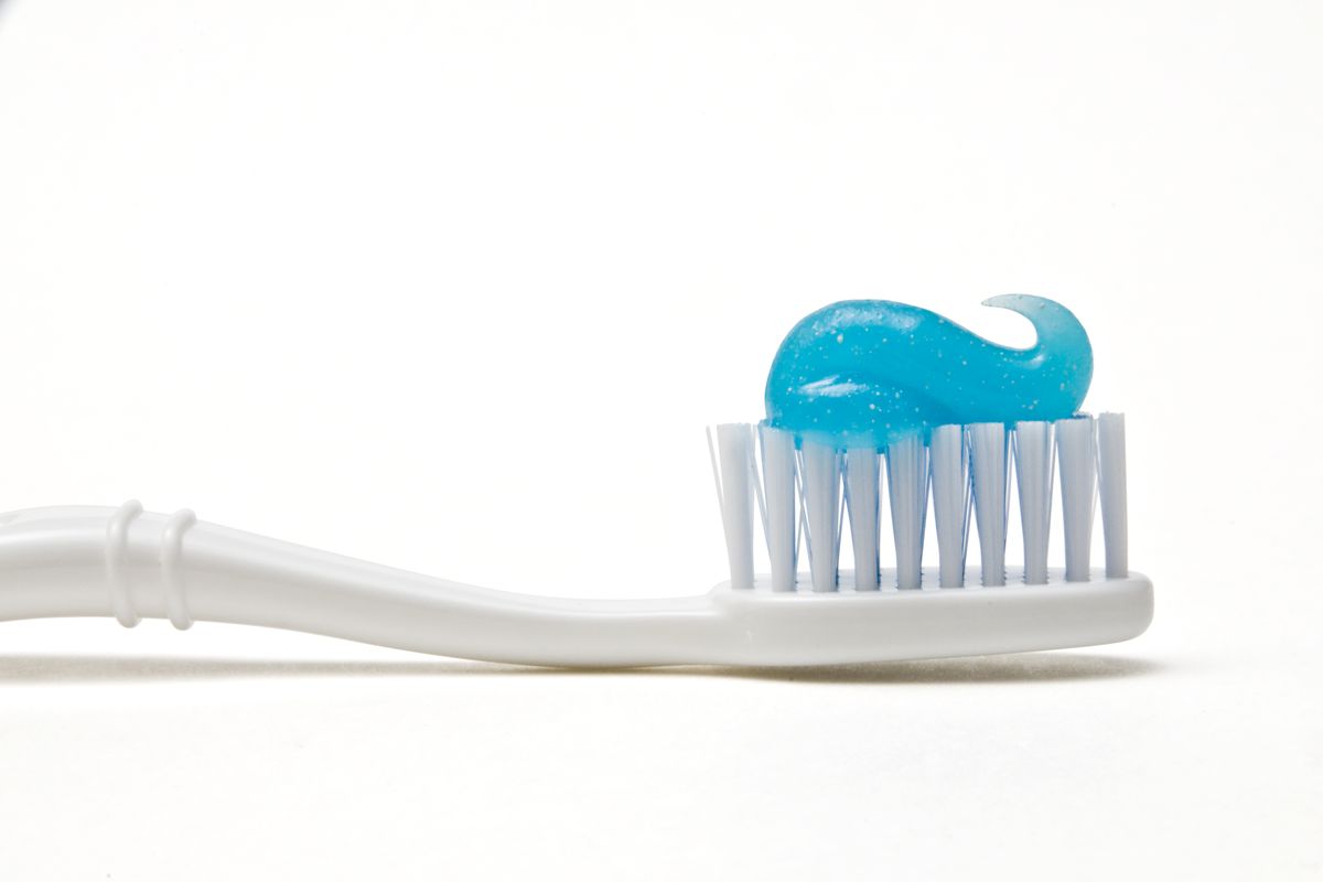 Tips to keep your toothbrush clean