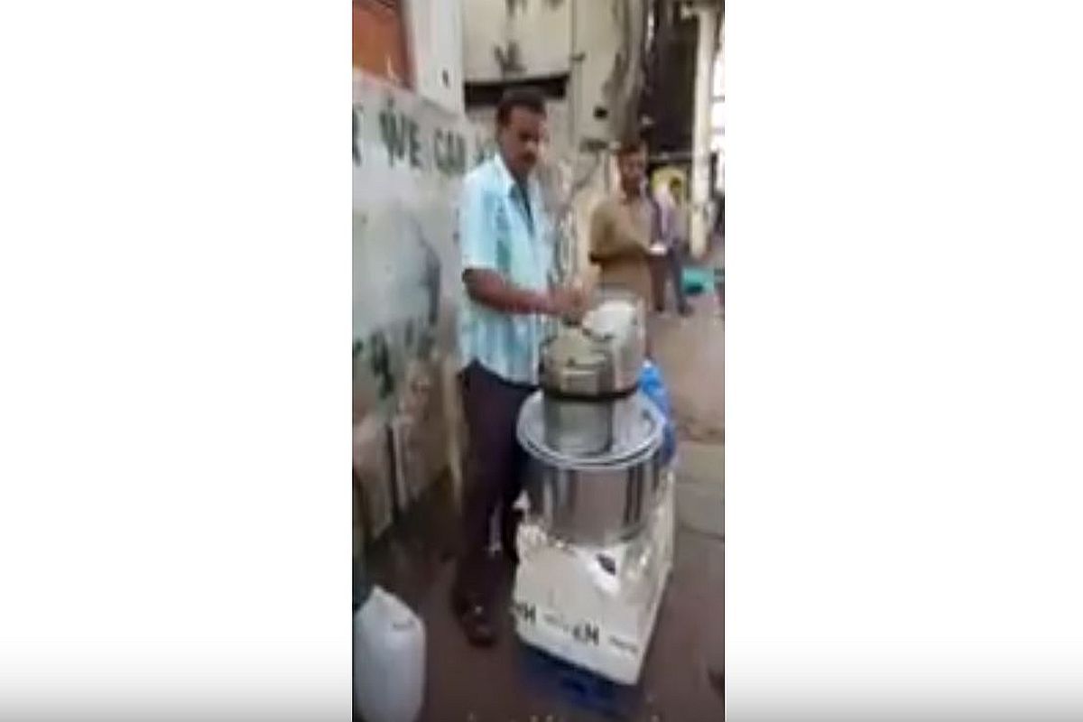 Watch | Mumbai idli vendor ‘uses’ toilet water to prepare food; FDA orders probe