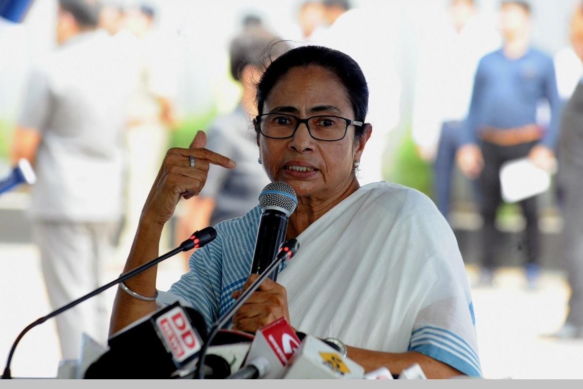 Mamata Banerjee rues shortage of doctors in government hospitals