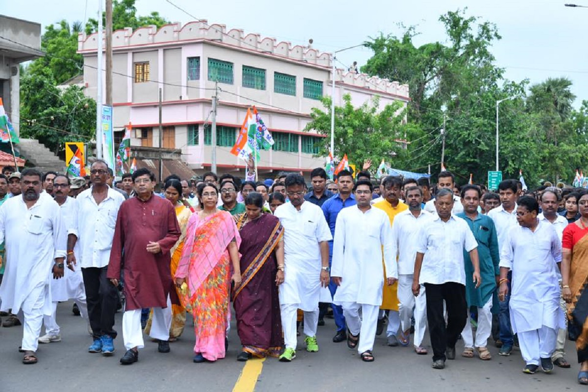 9 TMC councillors of Kanchrapara rejoin Trinamul