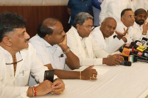 Karnataka crisis: Congress-JD(S) alliance in turmoil, rebel MLAs shifted to ‘undisclosed’ location in Mumbai