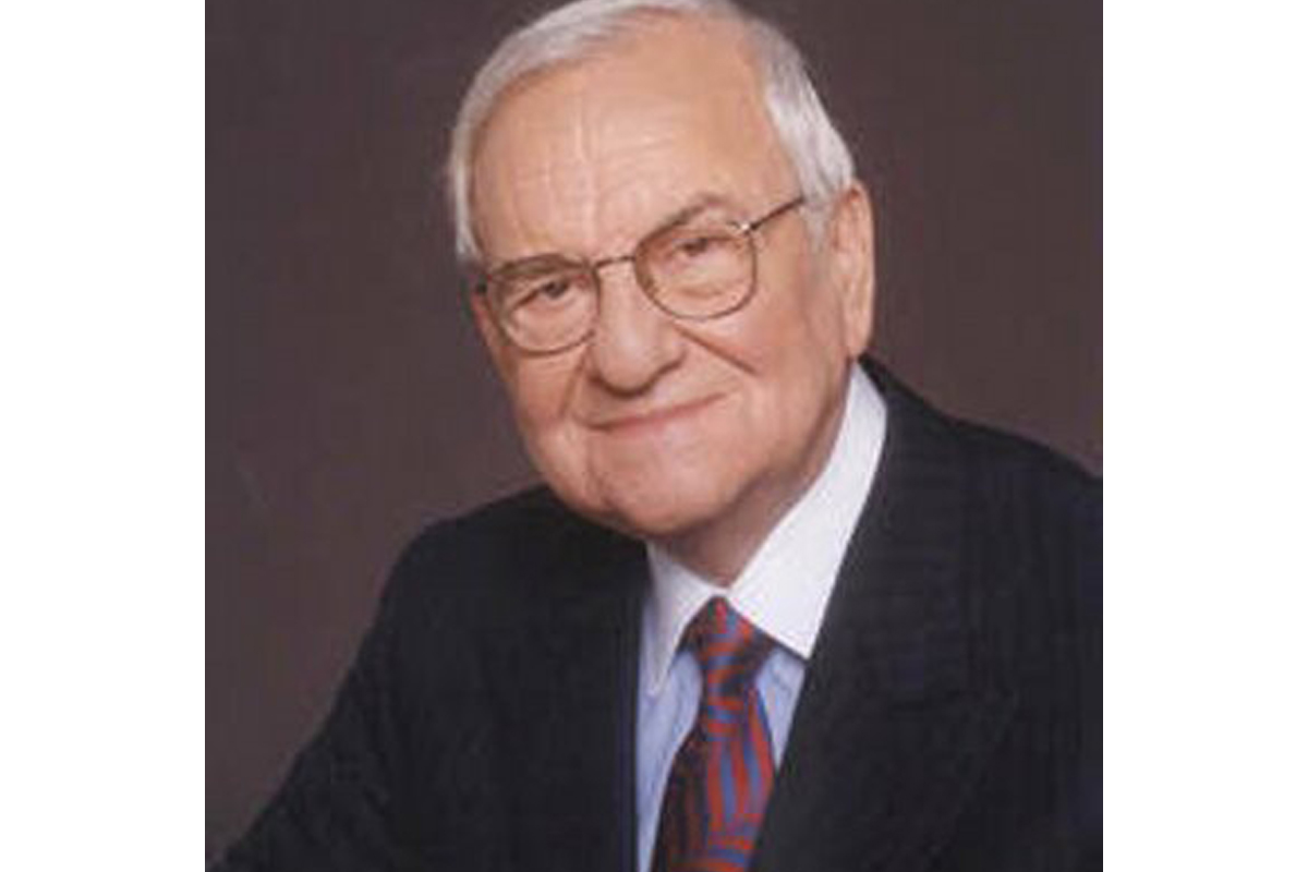 Lee Iacocca of Ford Mustang fame who rescued Chrysler dies