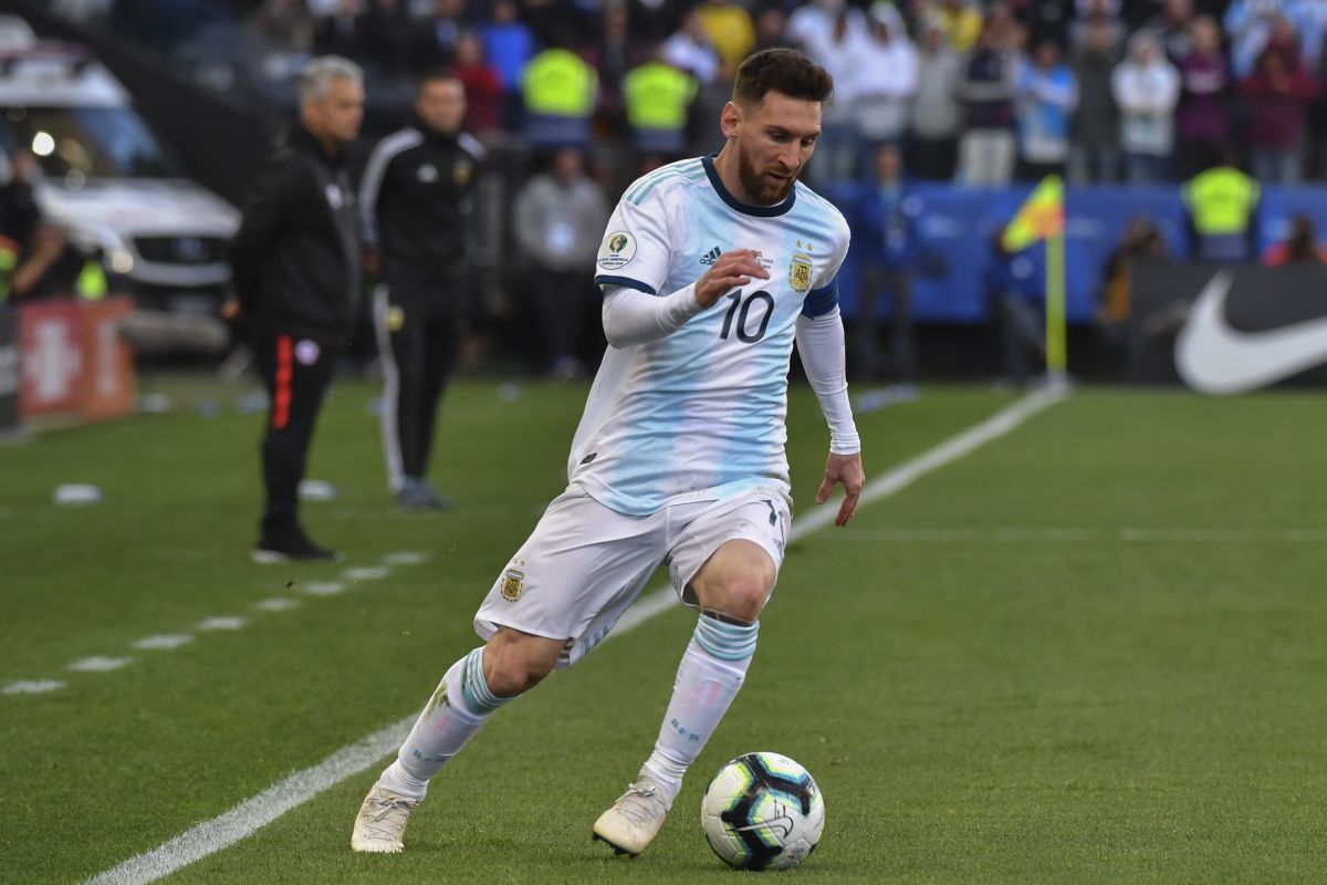 Argentine star Lionel Messi banned, fined after Copa America red card incident