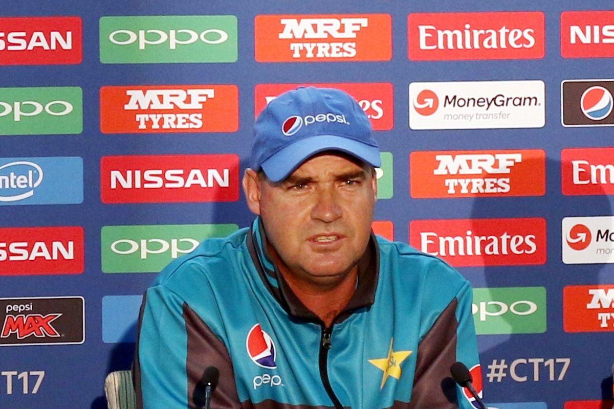 Mickey Arthur recommends sacking of Sarfaraz Khan as captain