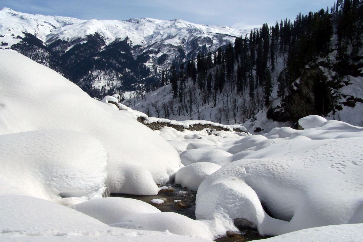 Heavy snow on mountain passes in July bring cheers in Himachal