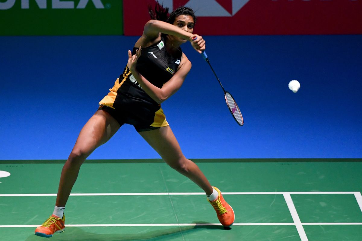 Sindhu crashes out of Japan Open; Sai Praneeth advances to semis