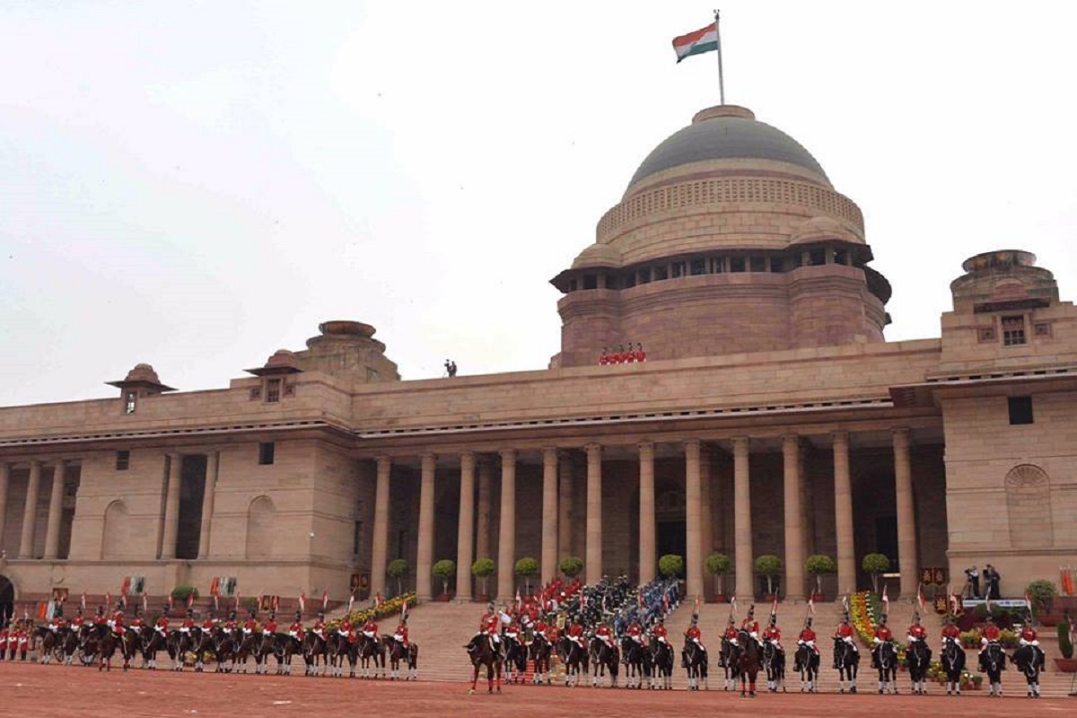 President appoints 6 new Governors, Anandiben Patel moved to Uttar Pradesh