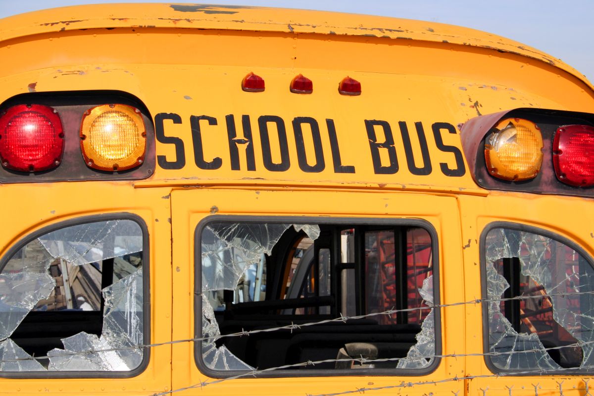 UP: Six school kids injured after bus brakes fail