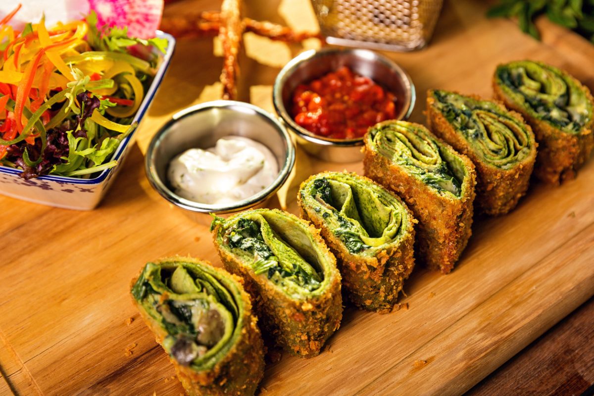 Spinach roll, spinach, healthy food
