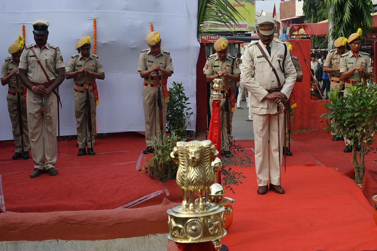 Bihar Police embarassed as rifles fail to fire during former Chief Minister’s state funeral