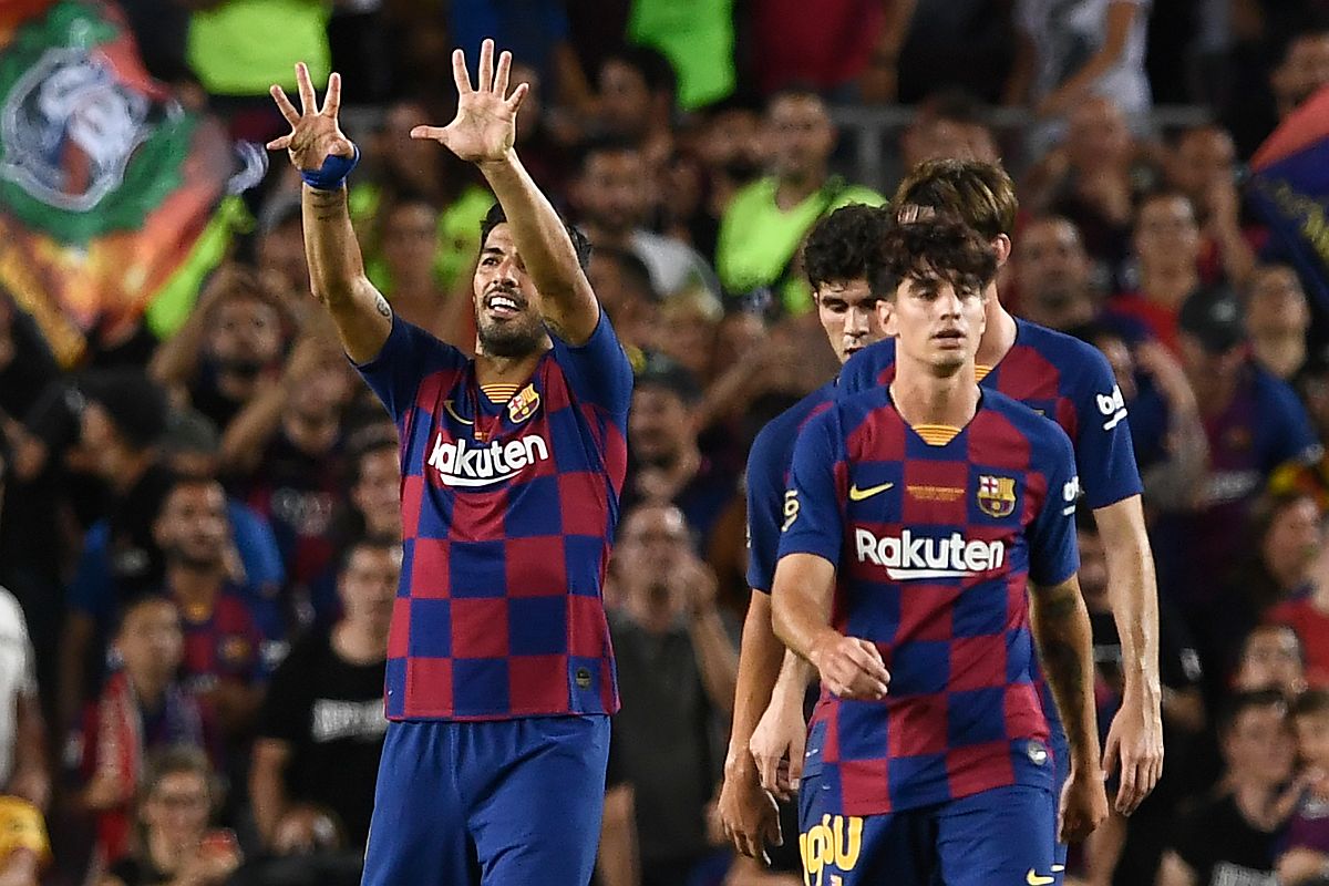 Luis Suarez finishes off in style as Barcelona grab Gamper trophy