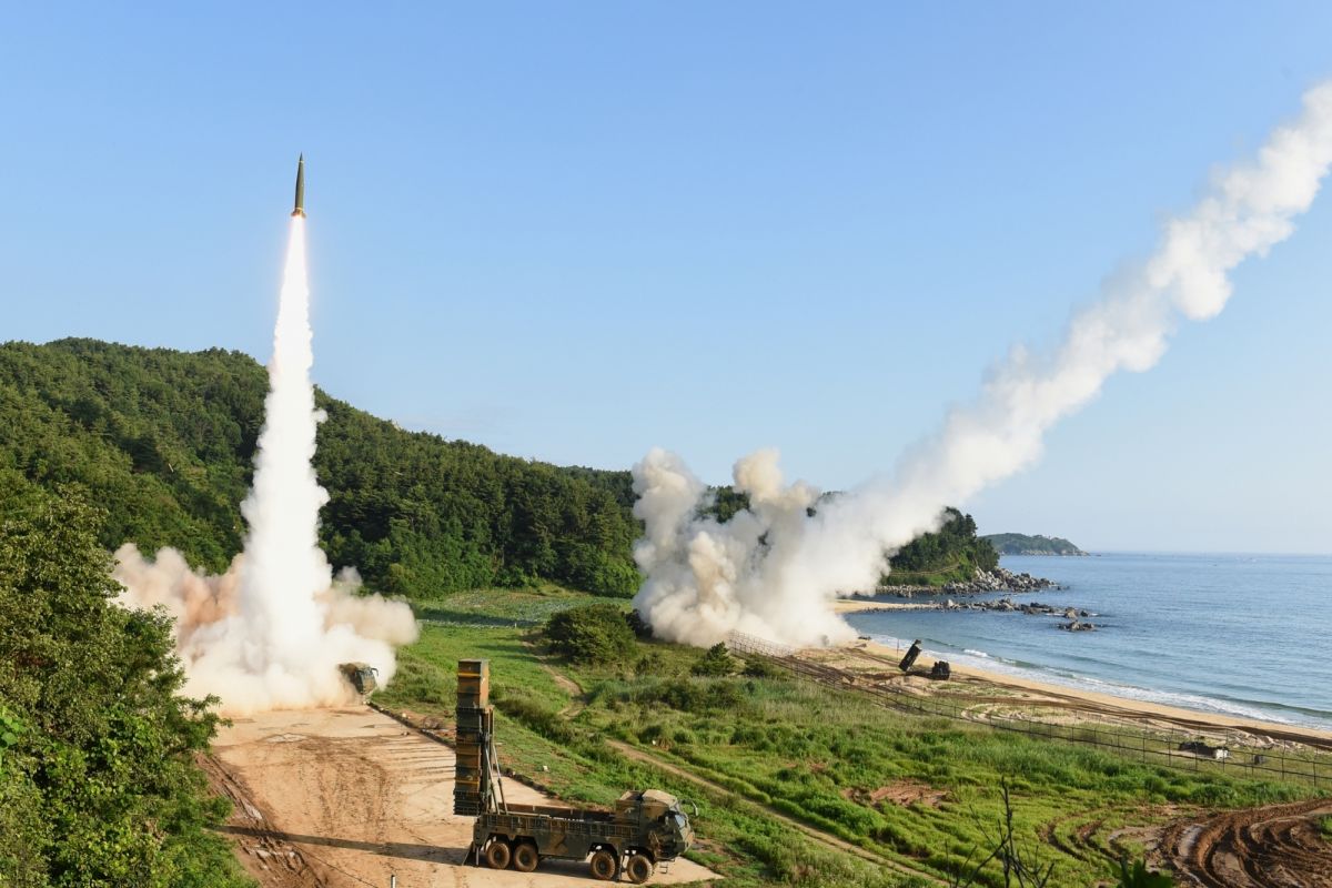 North Korea fires two ‘unidentified projectiles’: Seoul