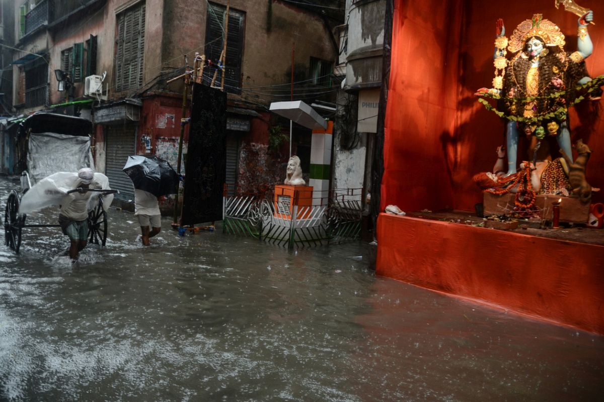 Several areas in five KMC wards still waterlogged