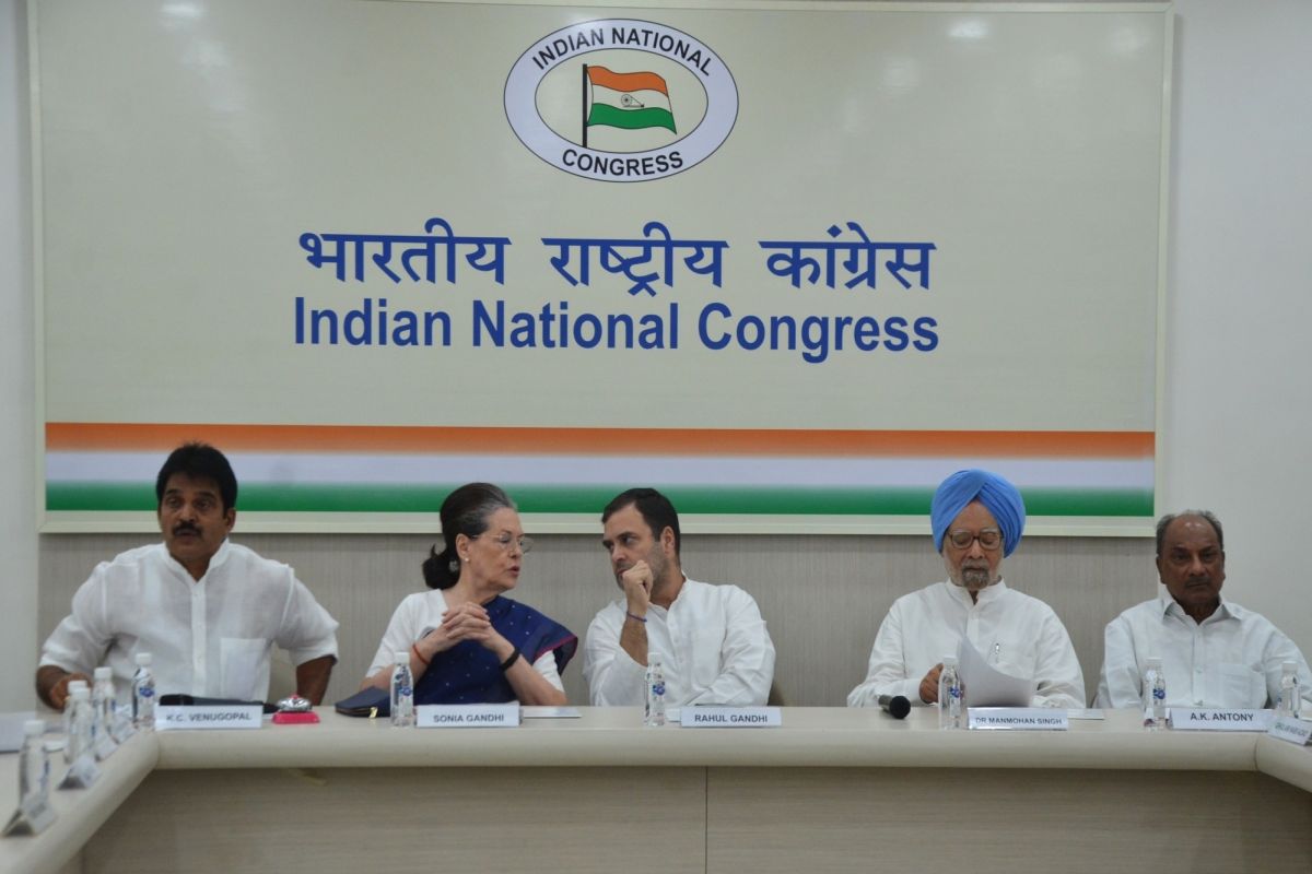 Sonia Gandhi, Rahul Gandhi not part of groups formed to elect new party chief