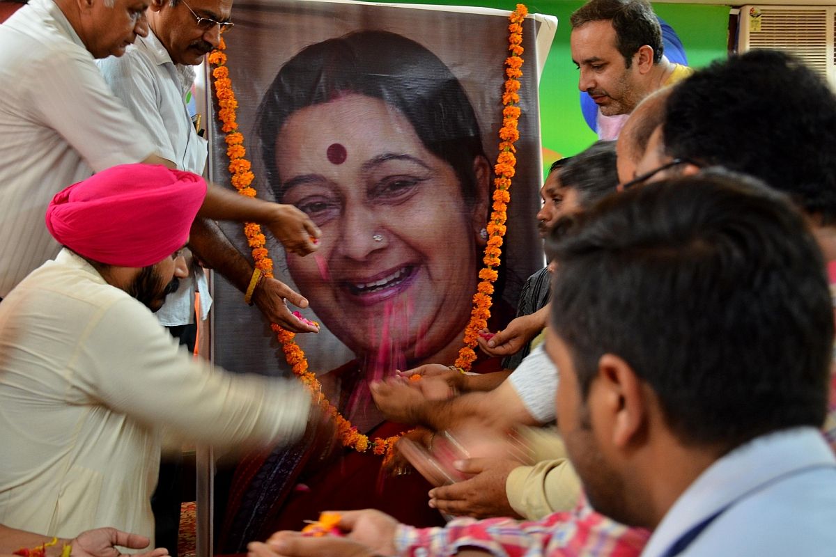 India bids farewell to Sushma Swaraj; ex-EAM cremated with state honours, PM, top leaders present