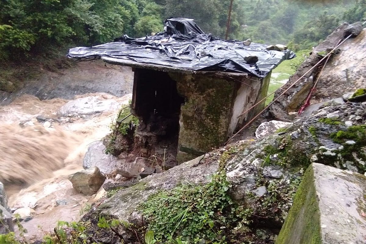 6 killed, houses, bridges washed away after cloudburst in Uttarakhand