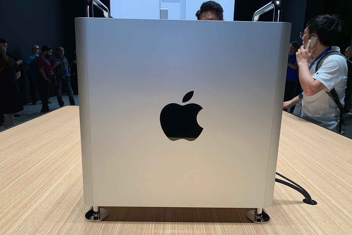 Eager to see customers at our 1st India retail store: Apple