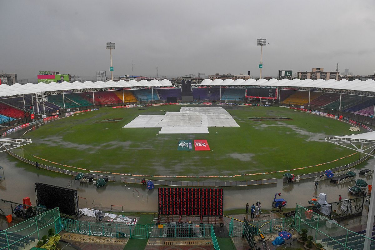 Rain plays spoilsports as Karachi ODI gets abandoned