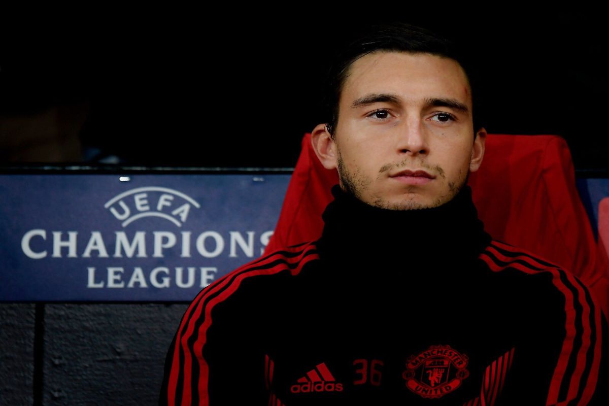 Matteo Darmian moves from Manchester United to Parma