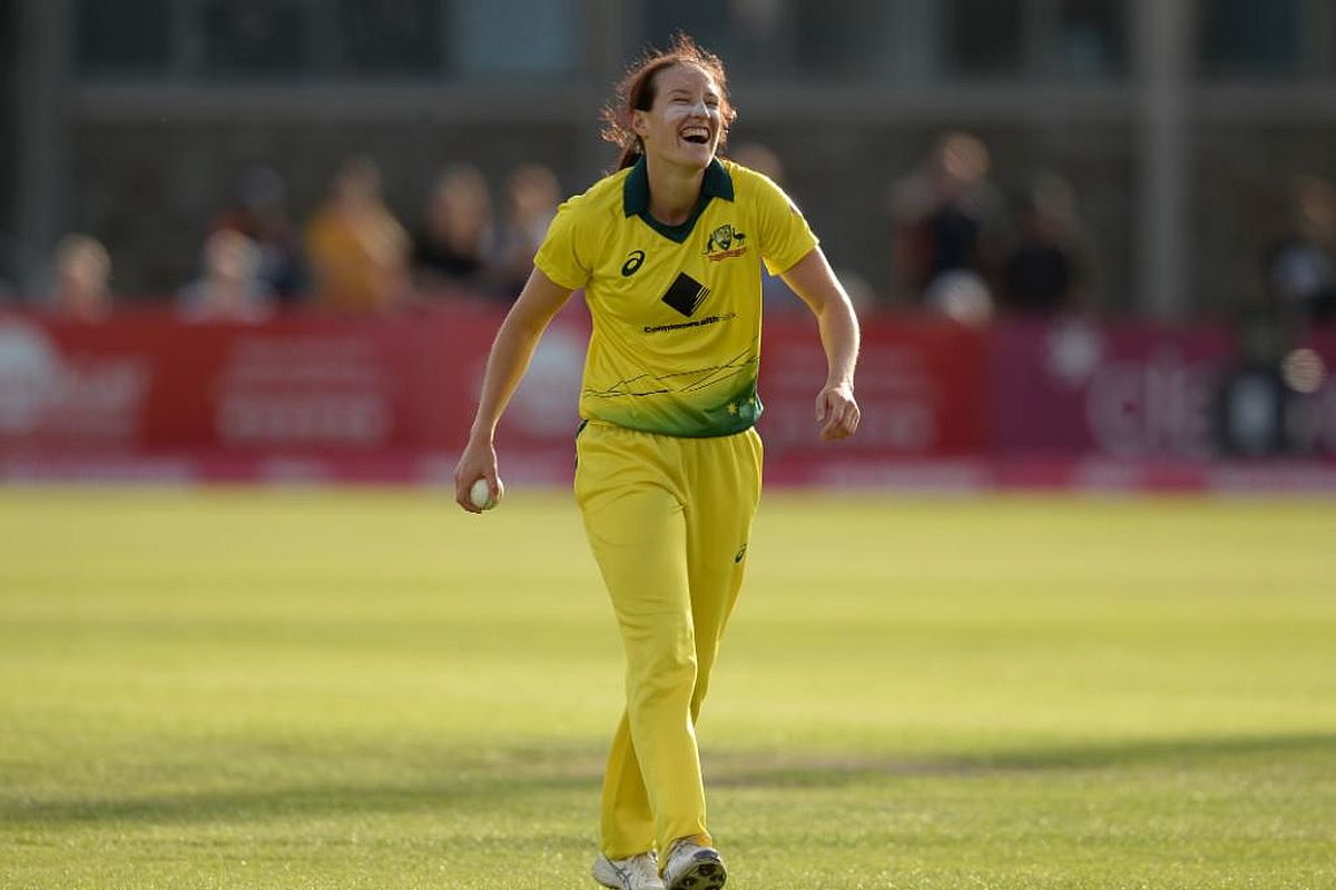 Megan Schutt becomes first Australian woman to take ODI hat-trick