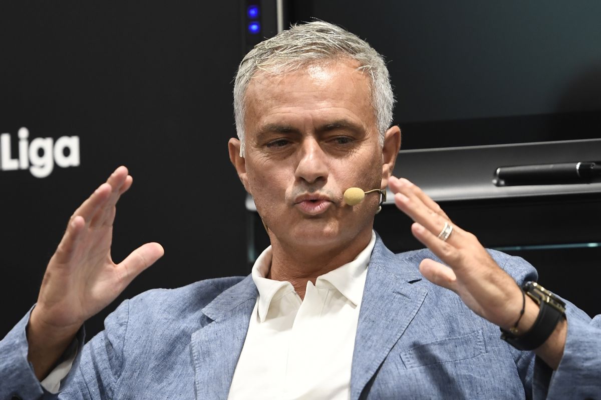 Watch | Jose Mourinho takes dig at Louis van Gaal