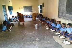 Over 100 school kids taken ill due to food poisoning in Patna