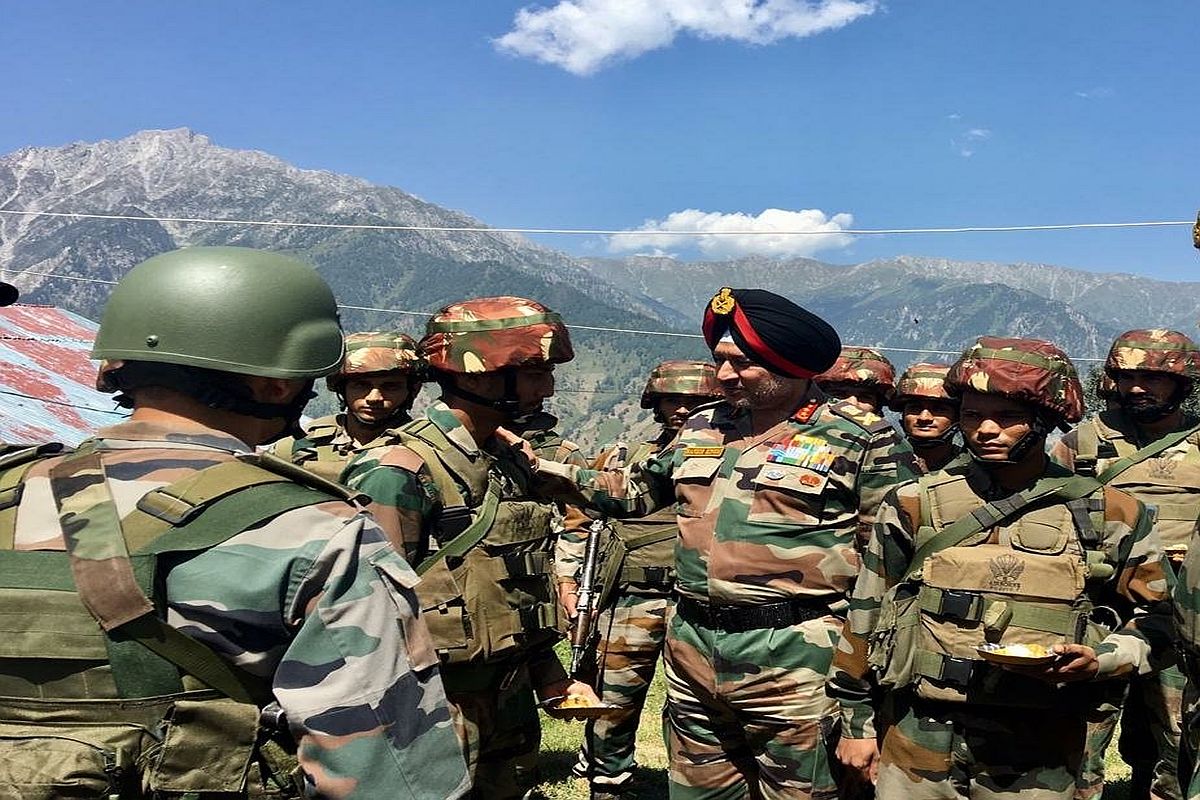 Army’s Lt Gen Ranbir Singh visits Kashmir, reviews security situation