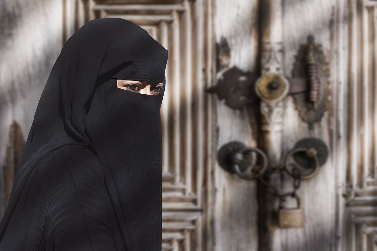 American woman charged for attacking burqa-clad doctor in Pune