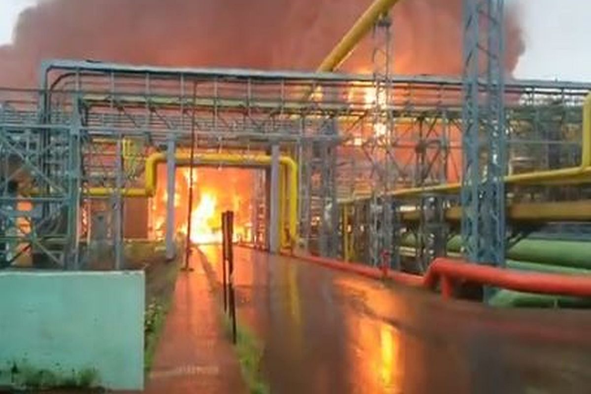 4 killed, many injured as massive fire breaks out at ONGC plant in Navi Mumbai