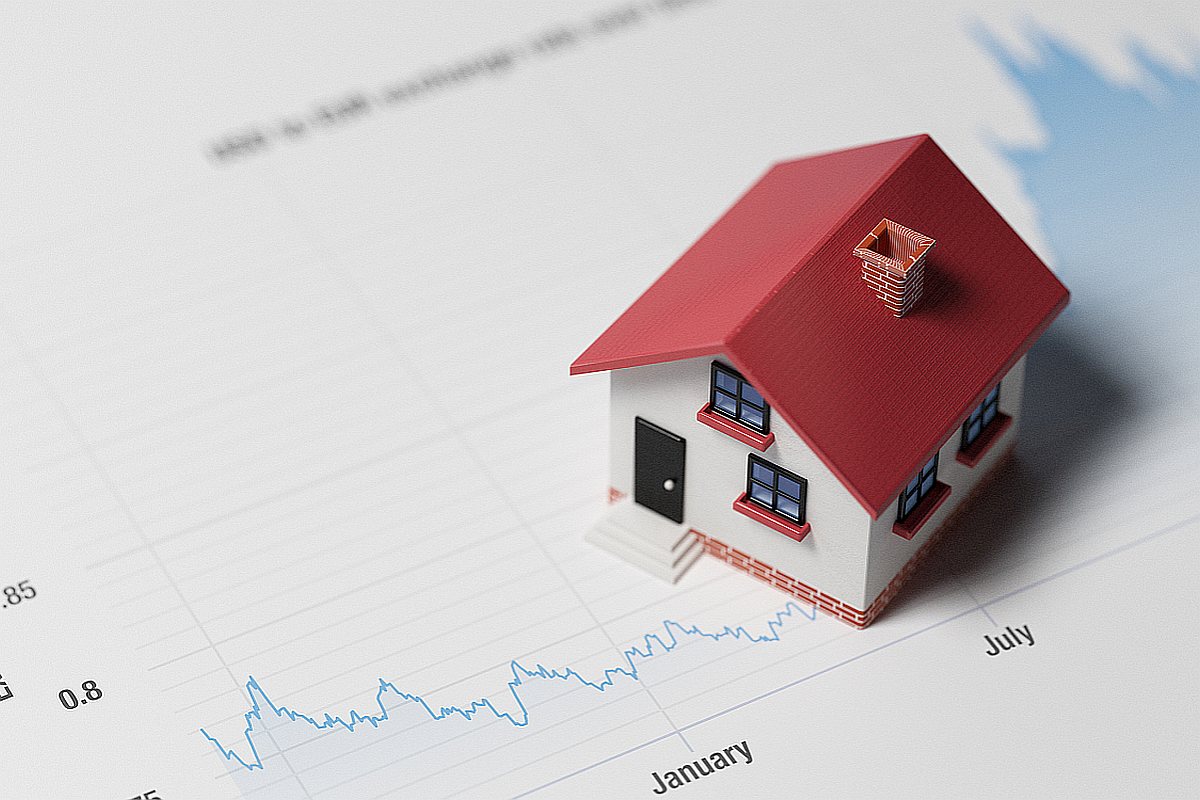 DHFL shares cracks after the firm reports fresh default