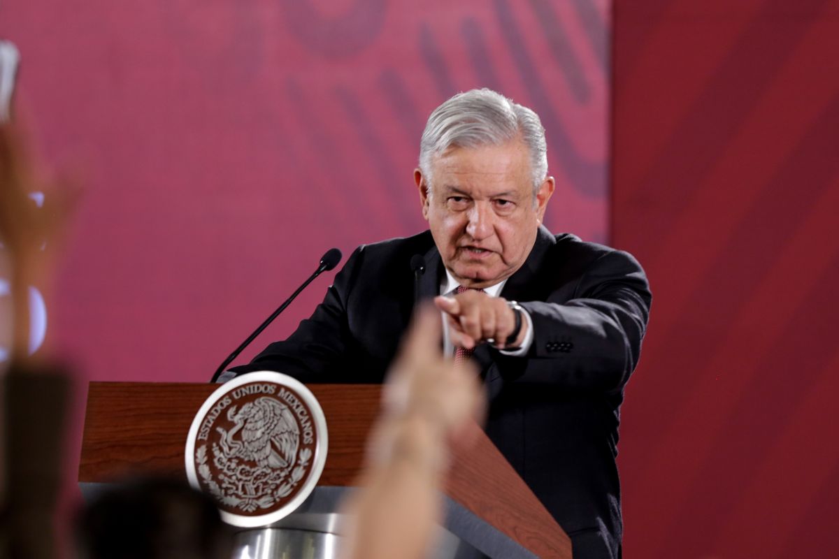 Mexican, US presidents discuss bilateral development over call