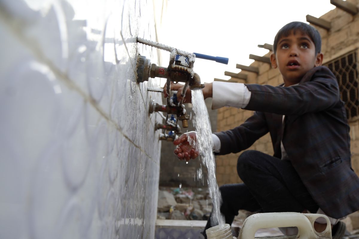 Pak govt launches its own mineral water to cut costs