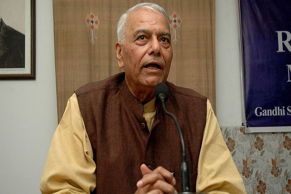 Former BJP leader Yashwant Sinha asked to return from Srinagar Airport