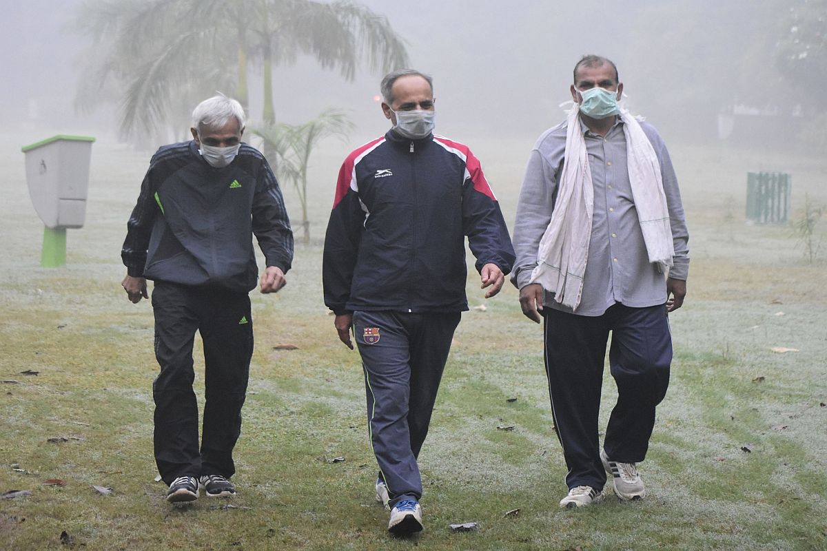 Delhi air to be ‘very poor’ from Tuesday; CM requests others states to prevent stubble burning