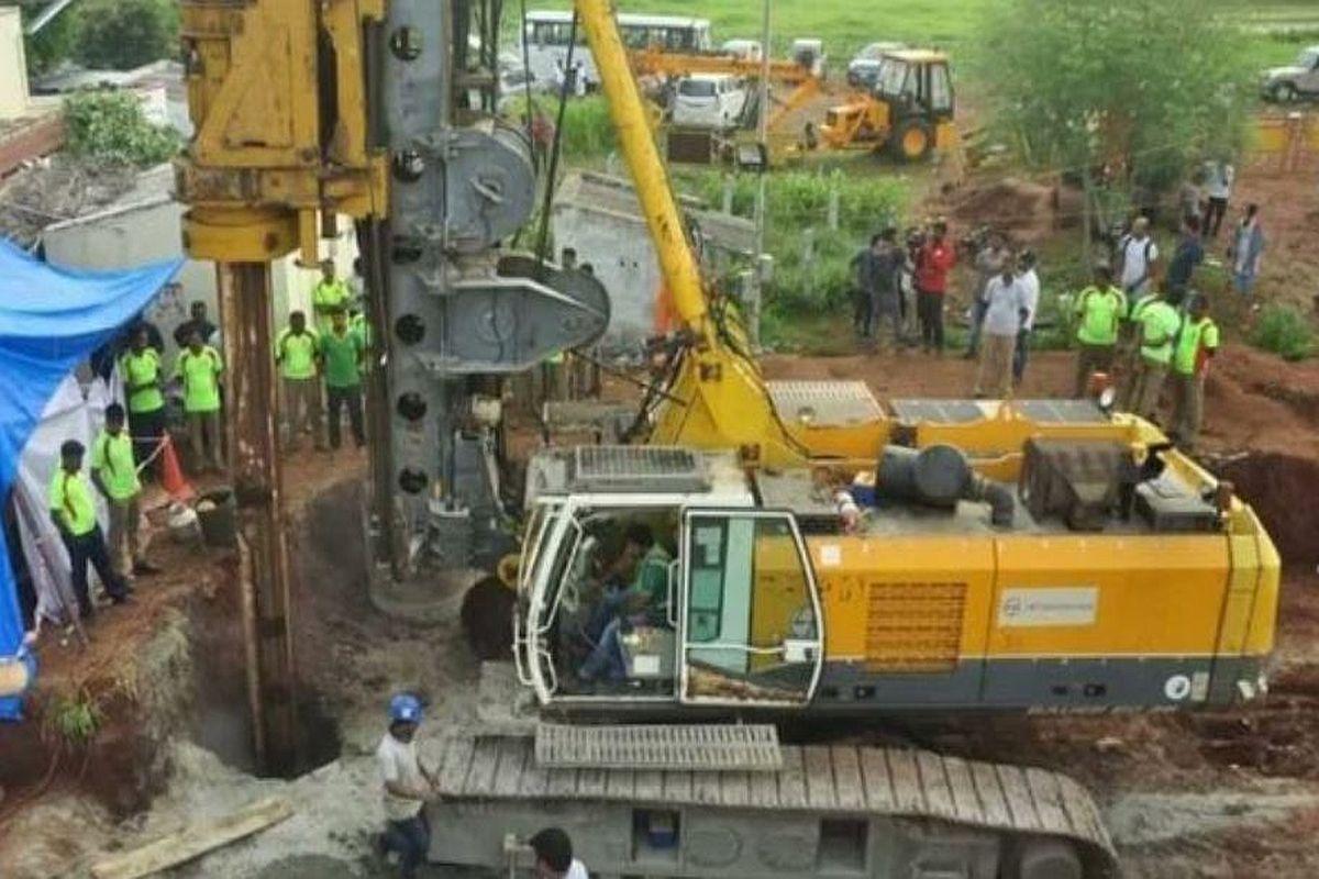2-year-old TN boy stuck in borewell dies, body taken out after 80 hrs of rescue efforts