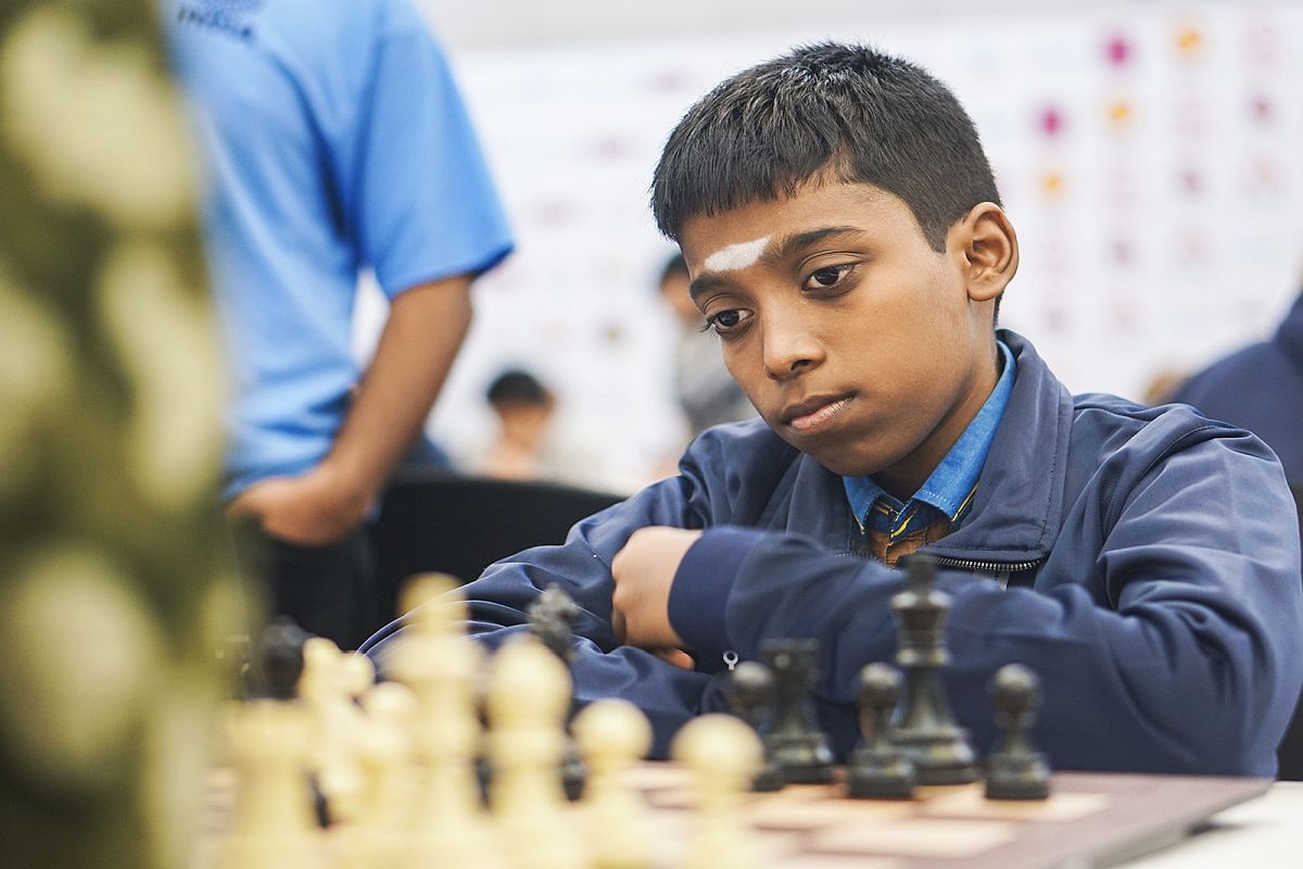 Carlsen and Praggnanandhaa set up final day shootout