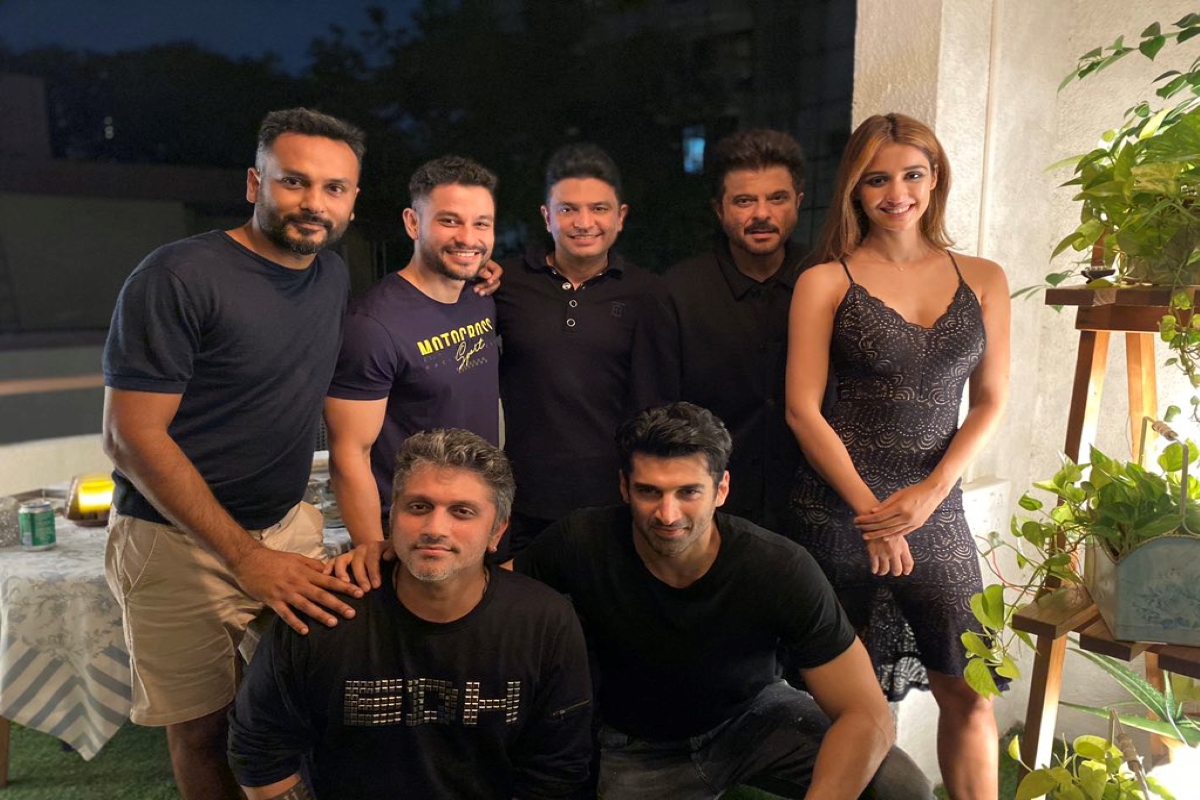 Disha Patani, Anil Kapoor party with co-stars after Malang wrap-up