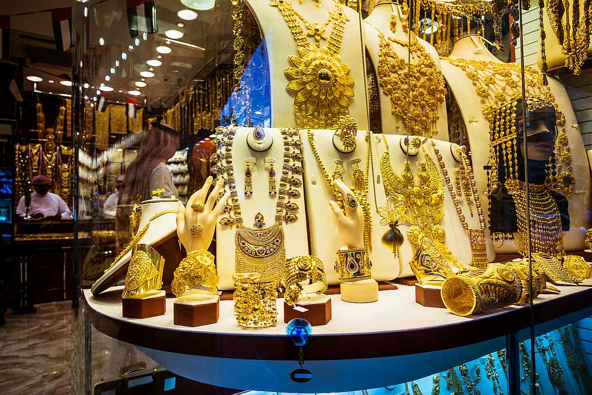 Gold prices fall for second consecutive day, down by Rs 2,000 from last month’s highs; Silver follows trend