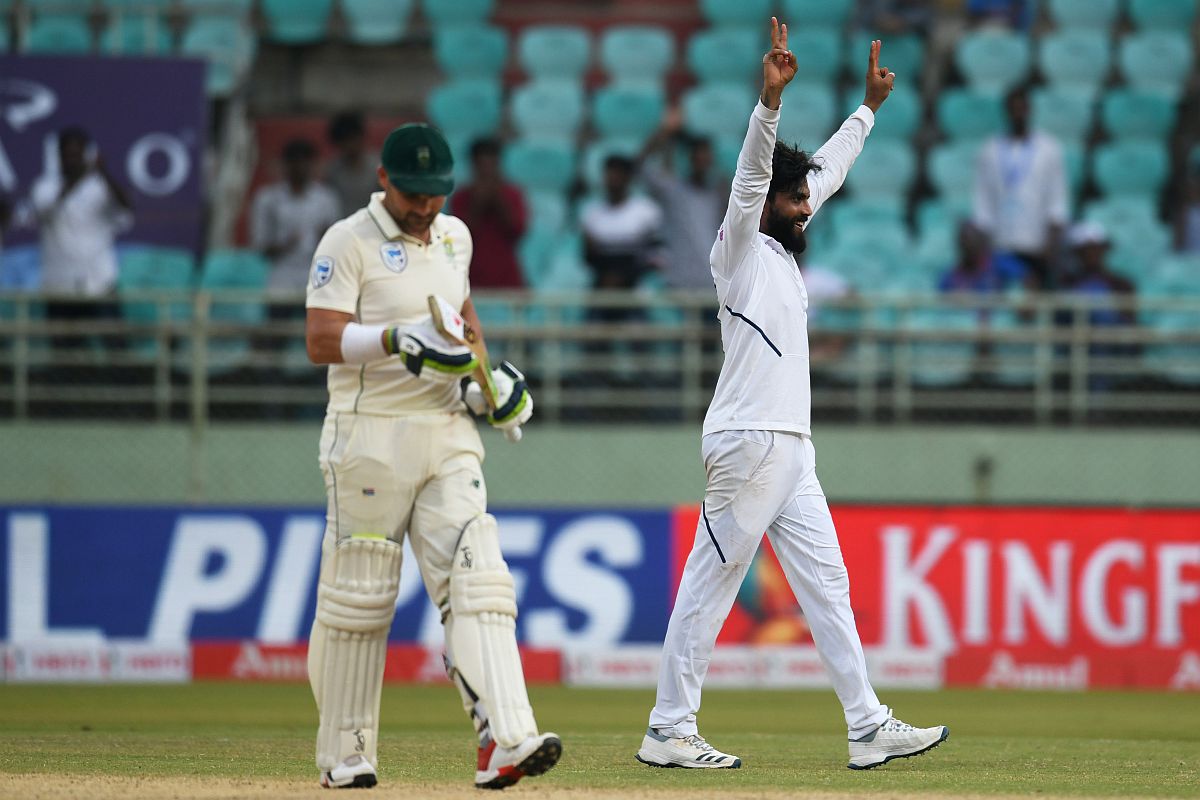 Ravindra Jadeja becomes fastest left-arm bowler to take 200 Test wickets