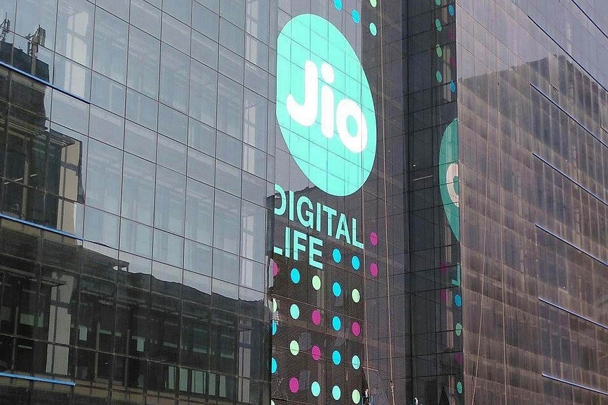 Jio Diwali offer: Unlimited calls, daily 2GB data, and lots more