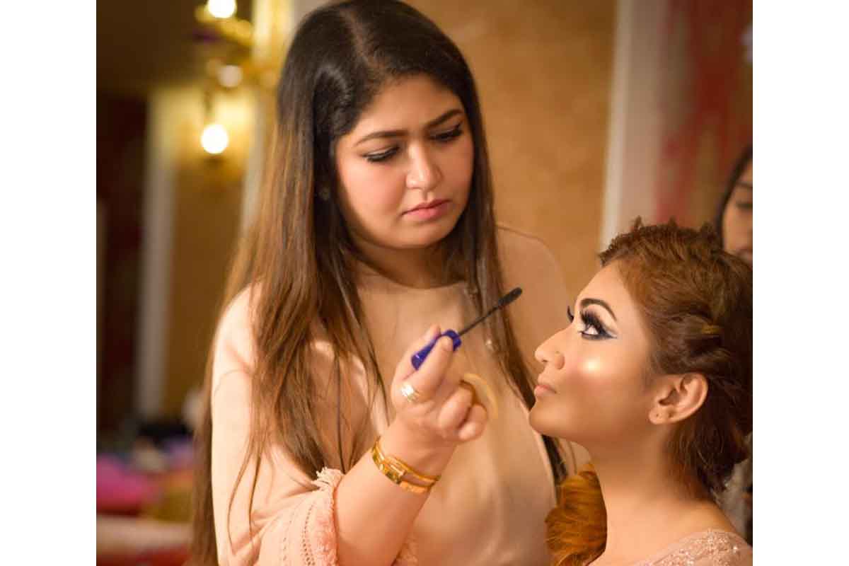 With her magical skills, makeup artist Fatima Khan is a motivator for many young talents