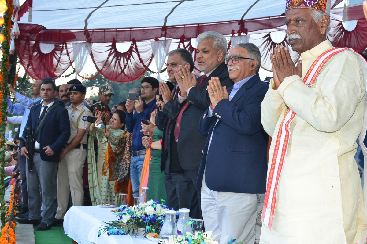 HP Governor calls upon people to make plastic free campaign successful