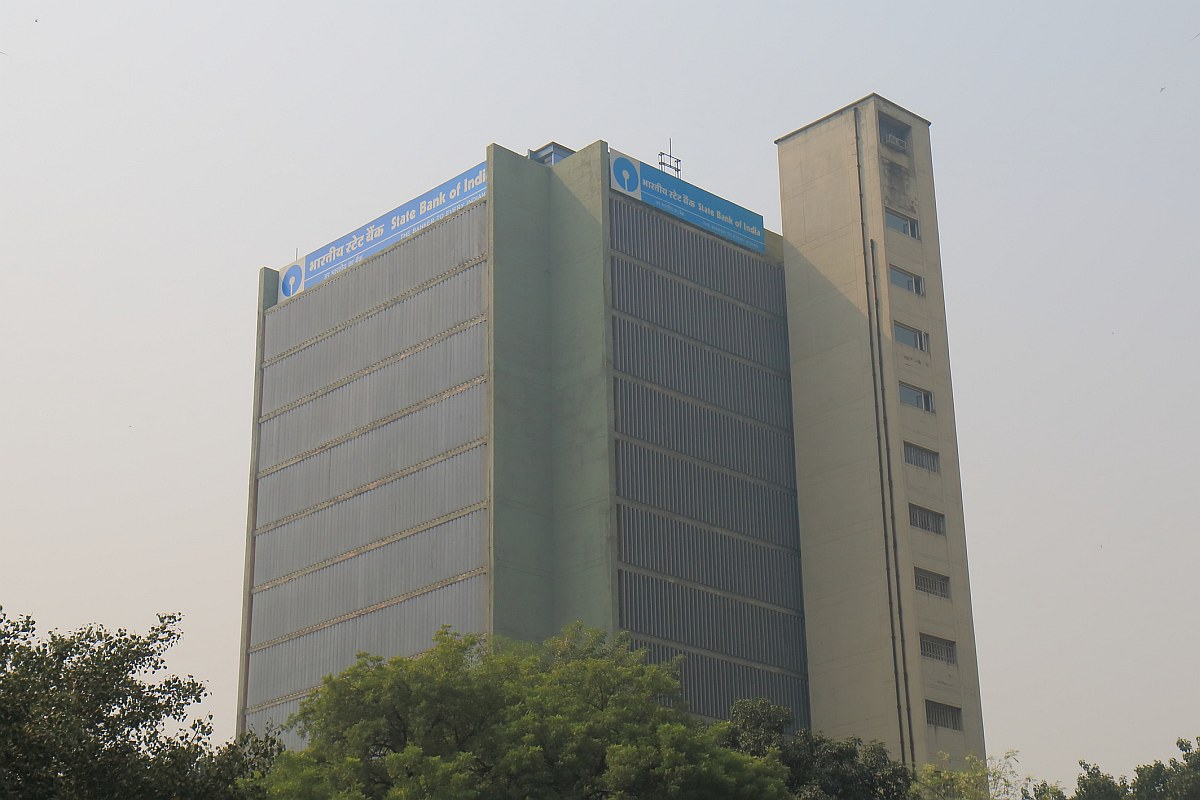 SBI to slash interest rates on saving accounts, will come in effect from Nov 1