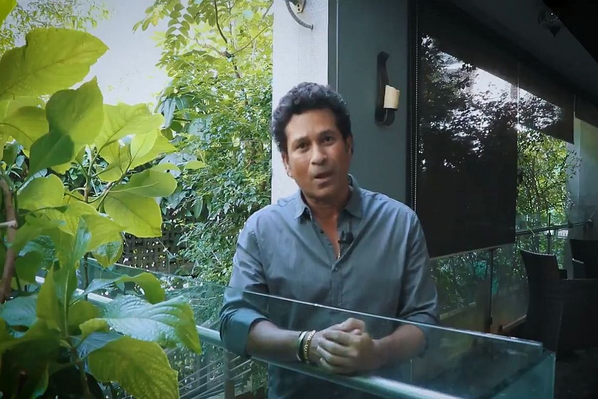 Sachin Tendulkar suggested MS Dhoni to be promoted during 2011 World Cup final