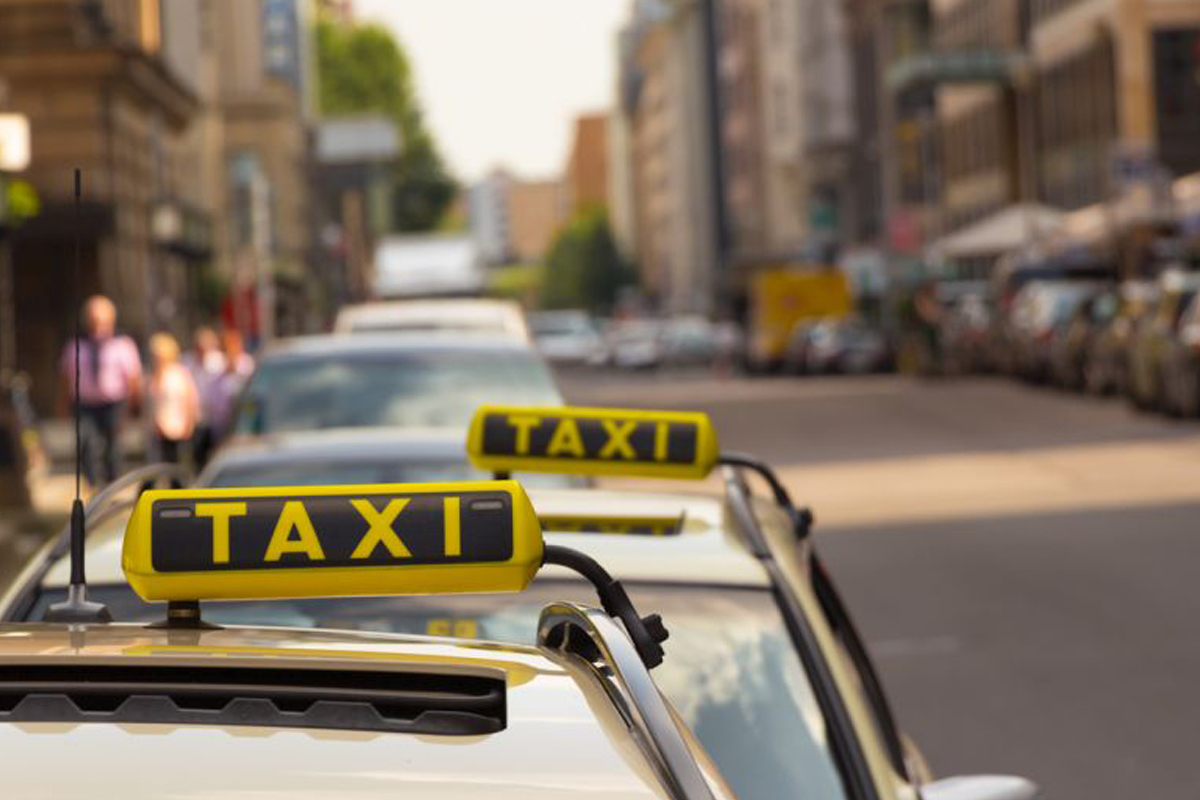 Delhi taxi driver dupes US national of Rs 90,000, convinces him of ‘shutdown in city’