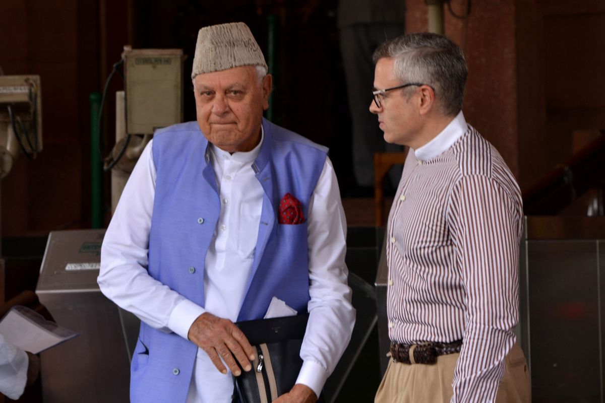 J-K: NC leaders meet Abdullahs after two months into detention