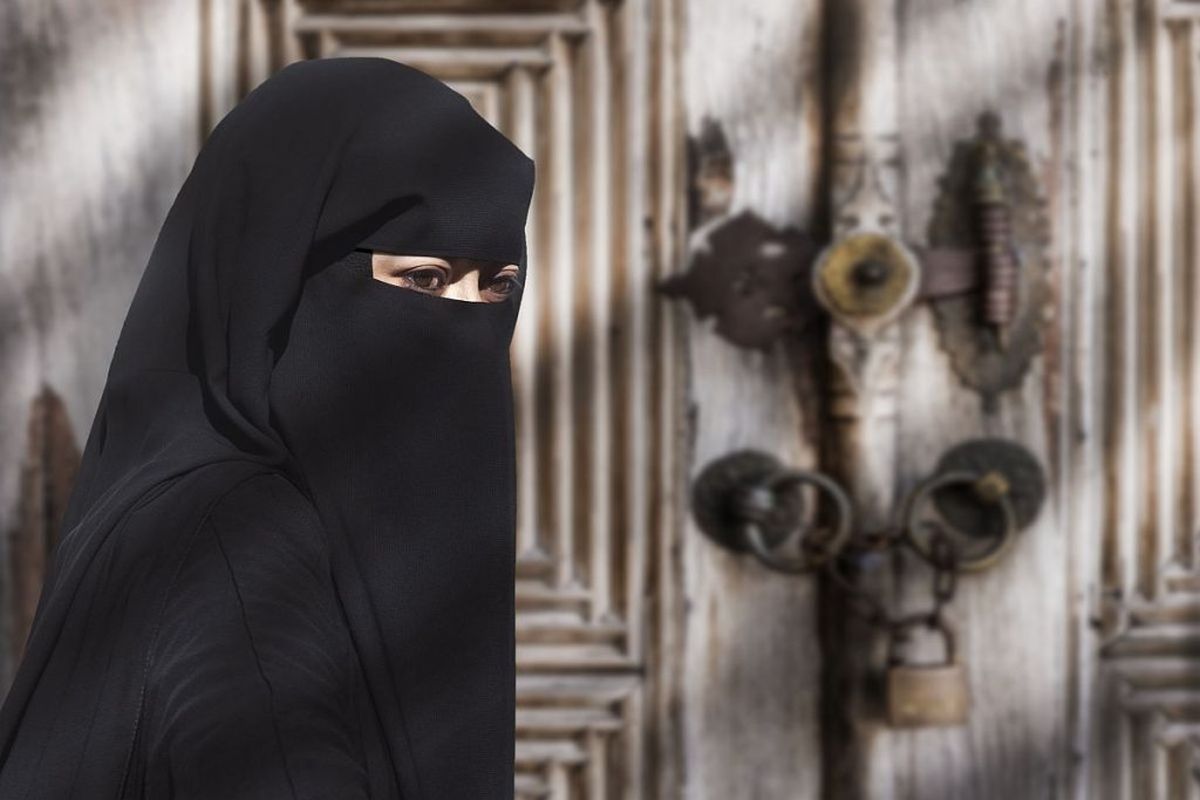 burqa, Taliban, decree