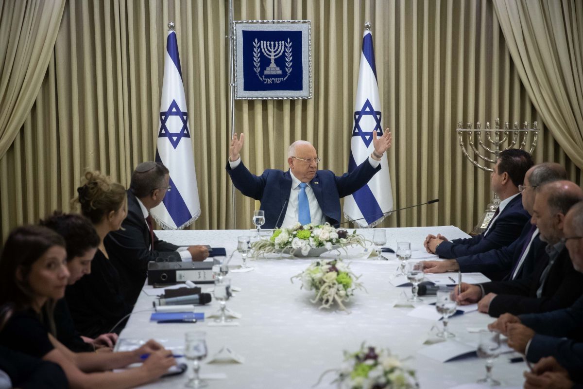 Israel’s new parliament sworn in amid political deadlock