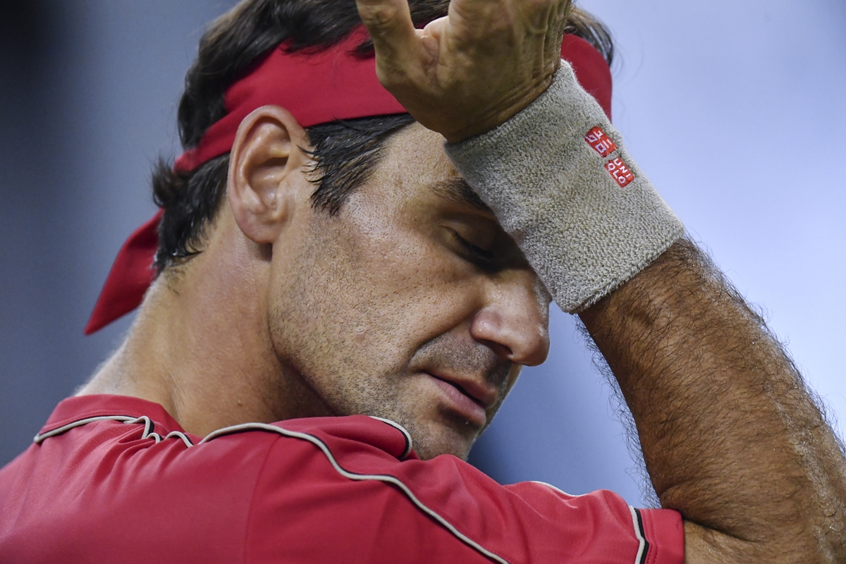 Shanghai Masters: Federer loses cool, argues with umpire after code violation | WATCH VIDEO