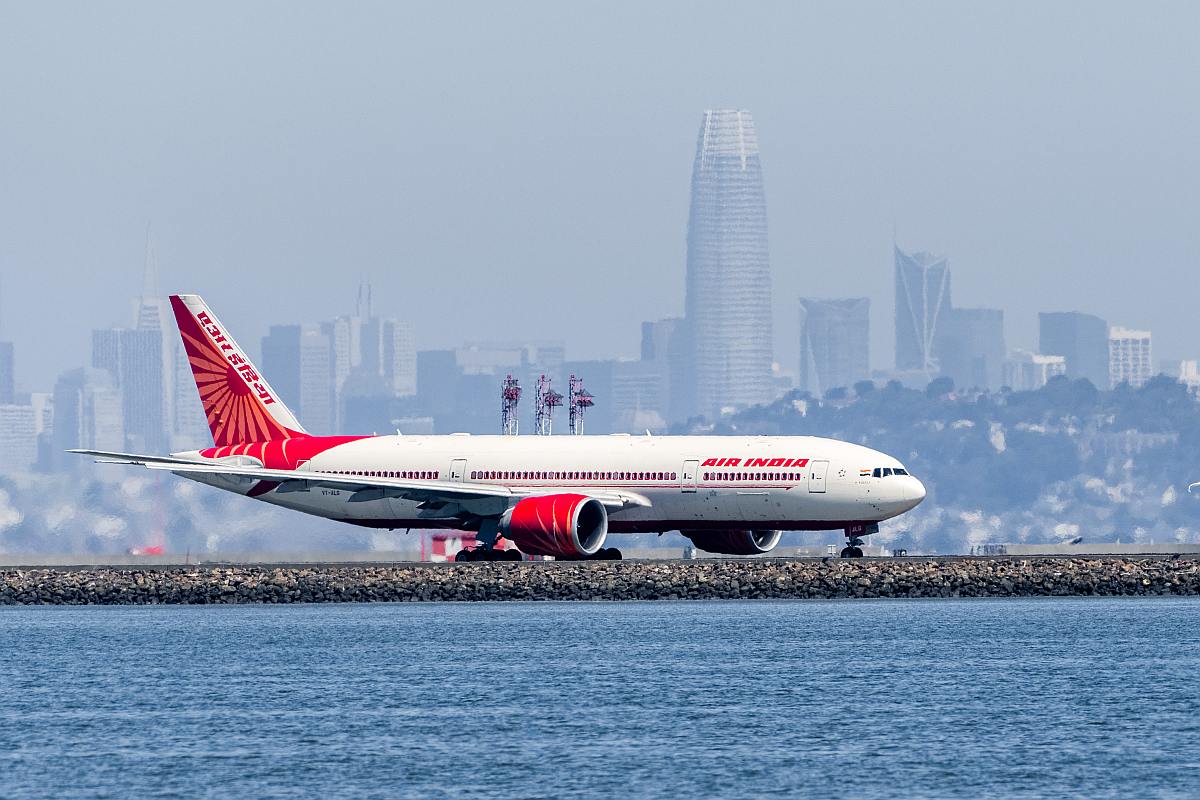 Fuel retailers defer decision to suspend jet fuel supply to Air India